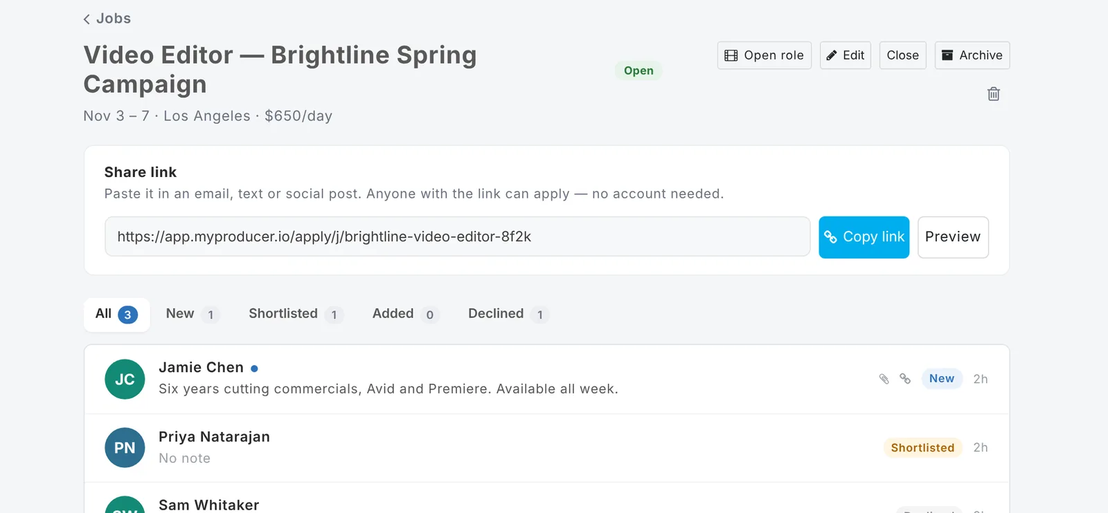 A job post with its share link and applicants